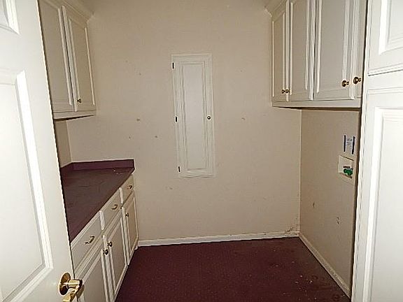 5th image of 12304 Greenlea Chase W