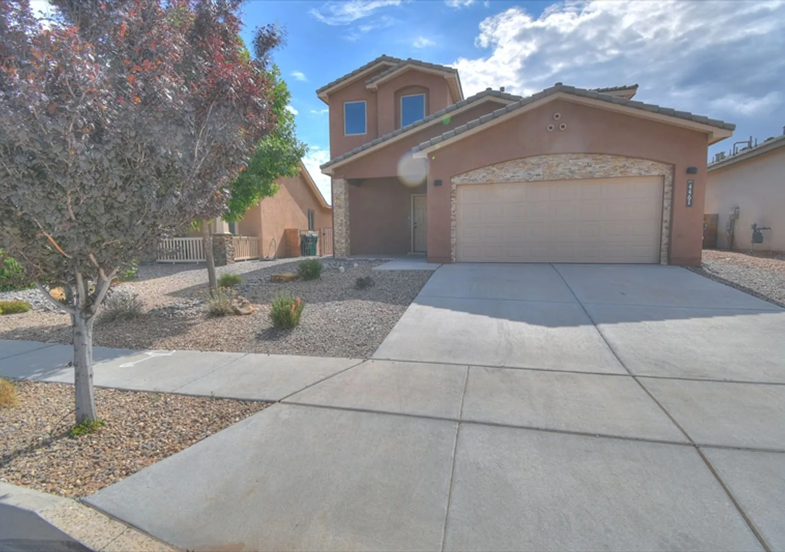 Amazing Multi Generational 4 Bedroom (With 2 Primary Suites-One Up Stairs And One Down) — Photo 1