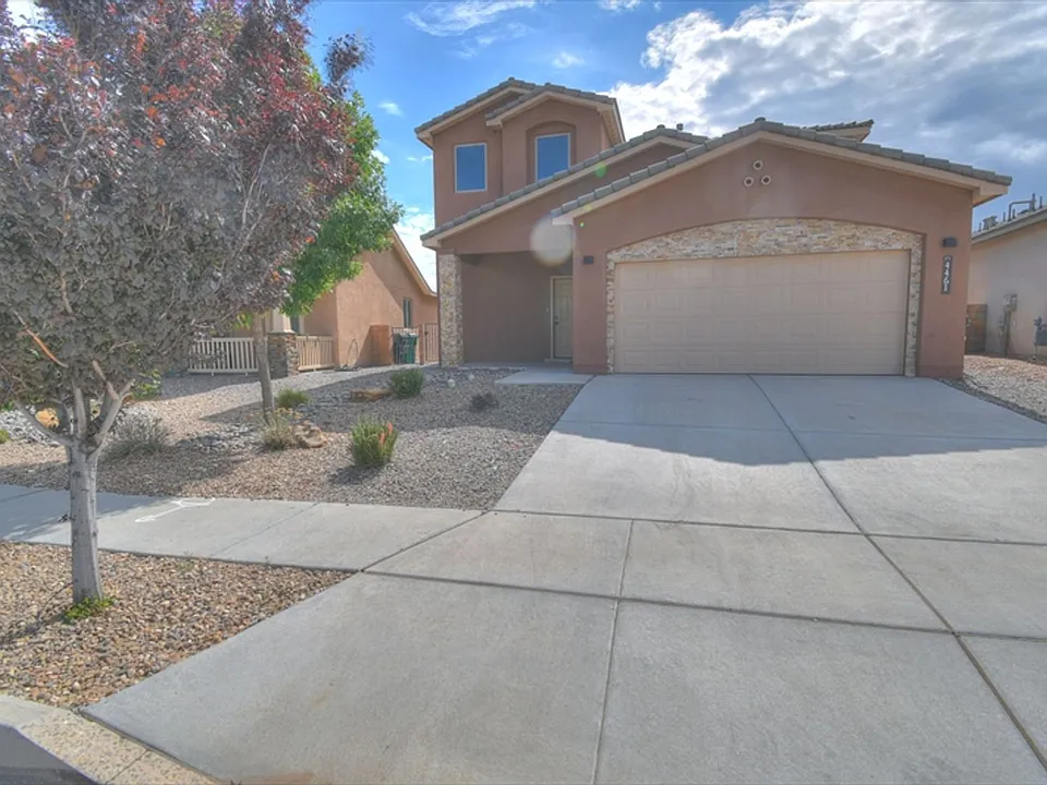 4461 Golden Eagle Loop NE