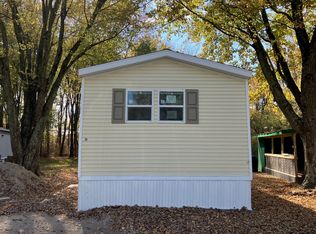 201 W Skyline Dr #30, Madison, IN 47250