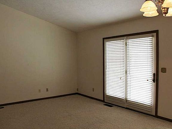 3rd image of 1126 Westwood Dr #0
