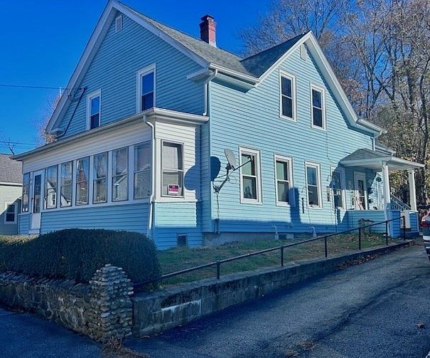 2nd image of 10 Goddard St