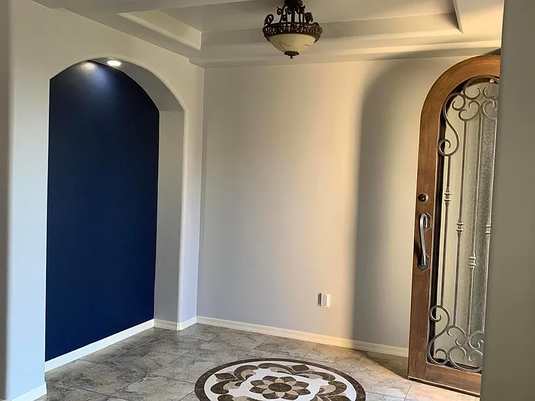 2219 E Wisteria Dr — Photo 3