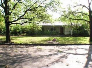 404 S Courtleigh Dr, Wichita, KS 67218