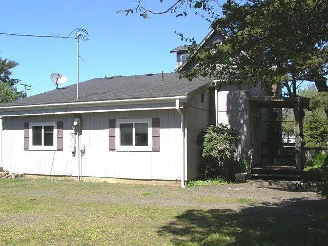28160 Sandlake Rd photo 1