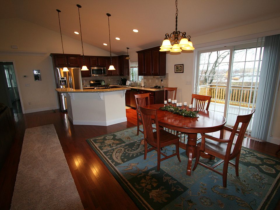 2nd image of 209 Bushee Rd