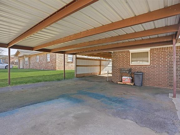 5th image of 131 Ridgeline Dr