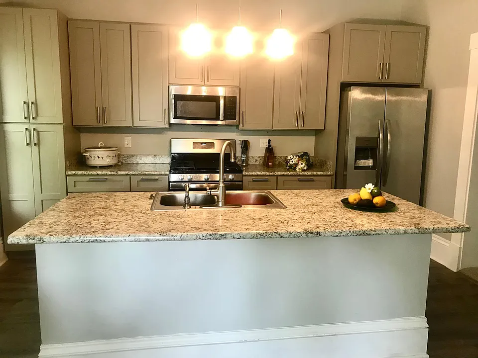 229 McGregor Ave #3