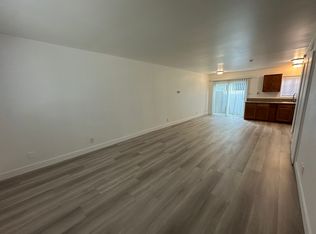 1124 W Stoneridge Ct APT B, Ontario, CA 91762
