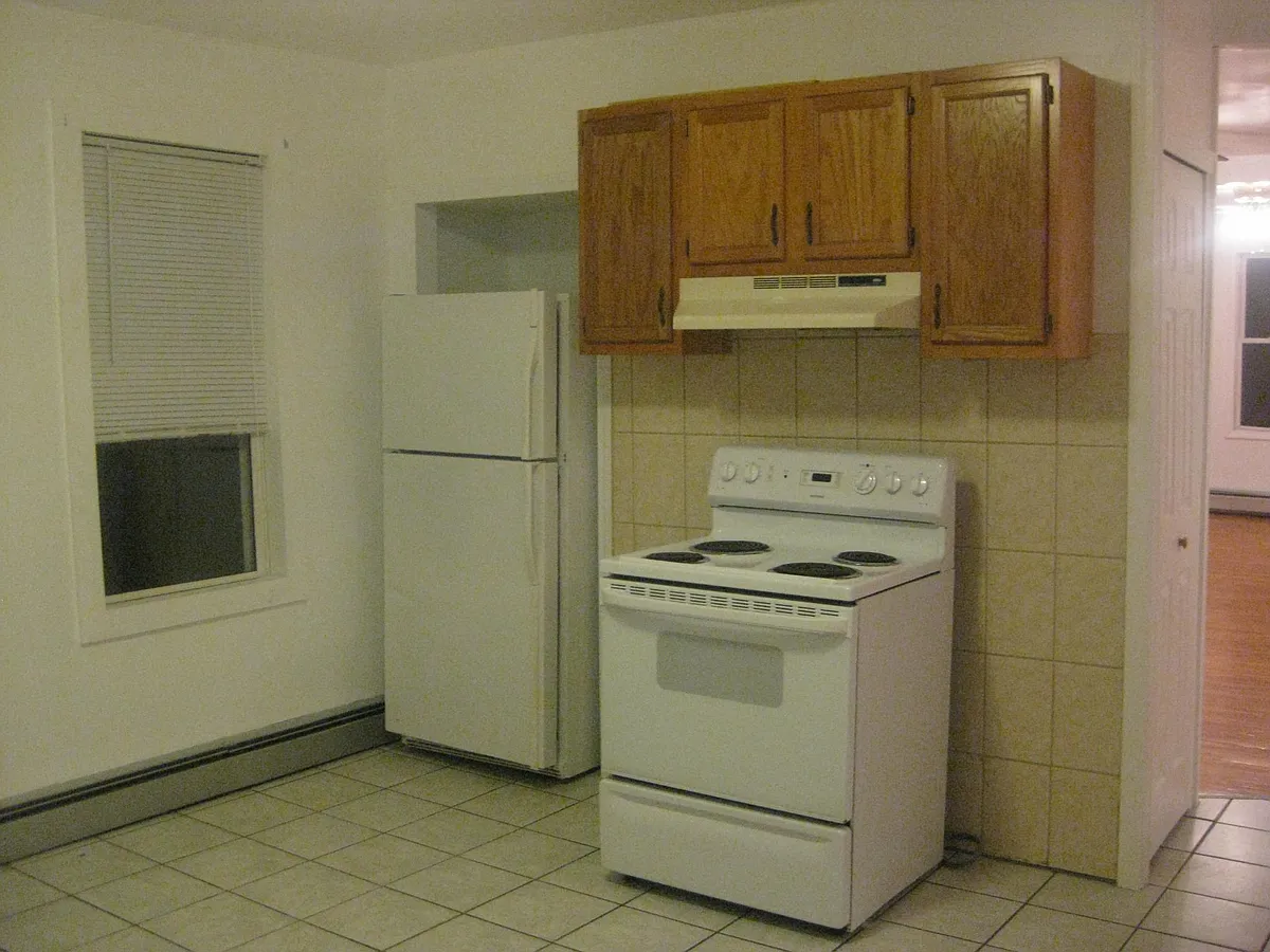 Building Photo - 89 Sterling St #3