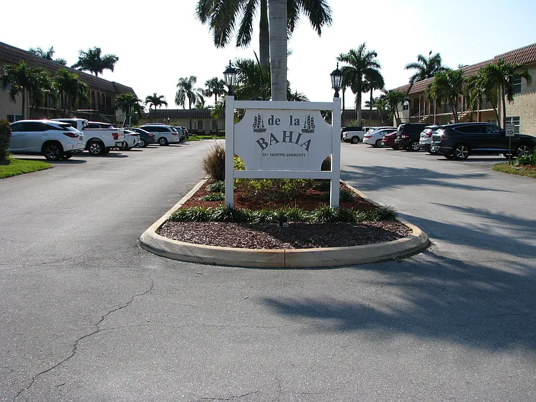 2600 S Kanner Hwy #W8 — Photo 17