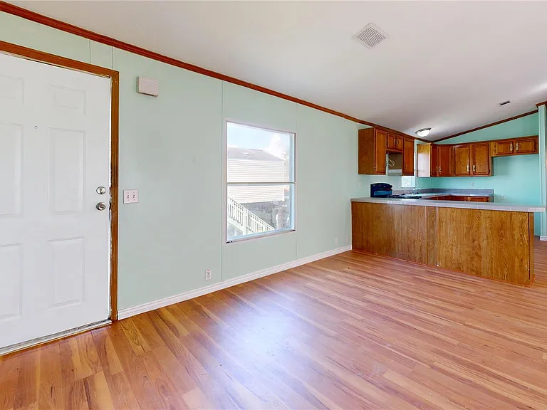 435 16th St — Photo 39