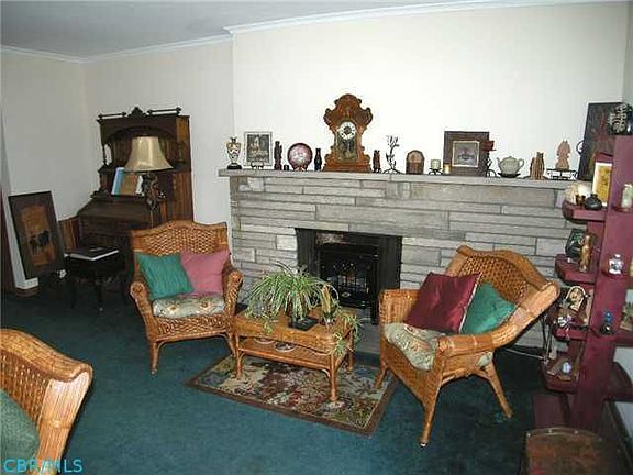 5th image of 700 Village Dr #702