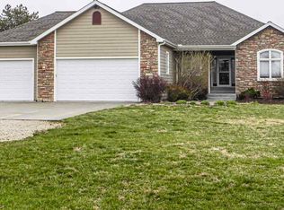 3537 Alicia Cir, Wamego, KS 66547
