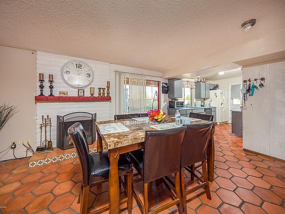 3rd image of 3210 W Dakota Pl
