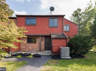 100 Larchwood Ct, Collegeville, PA 19426