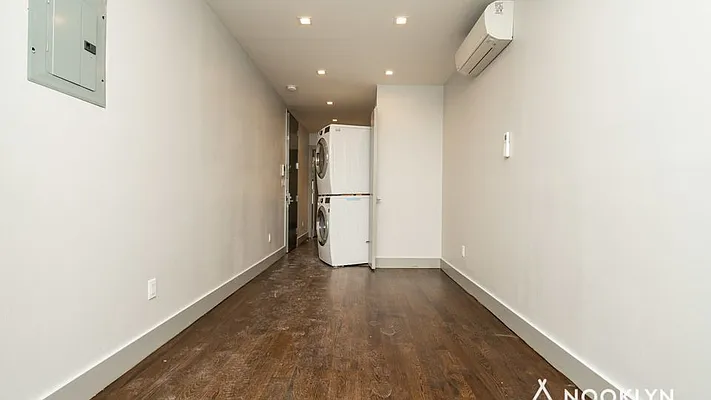 Rented by Nooklyn NYC LLC | media 20