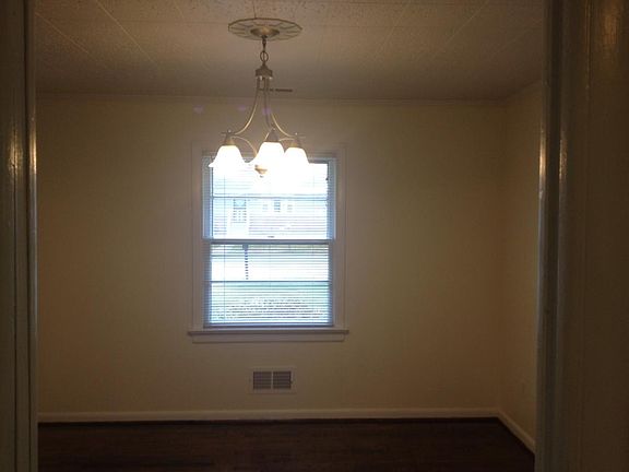 3rd image of 5415 Wainwright Dr