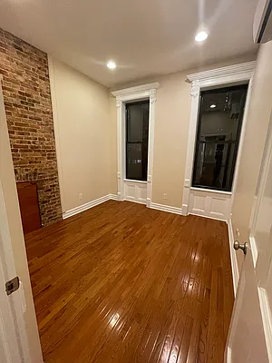 Rented by Voro, LLC | media 24