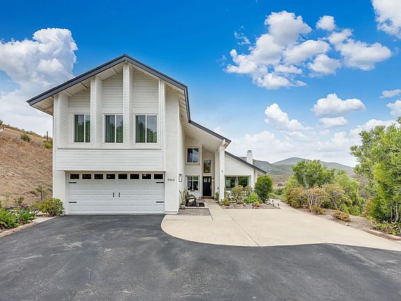 2nd image of 3303 Del Charro Rd