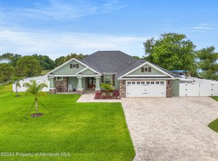 8016 Greenbrier Ct, Spring Hill, FL 34606
