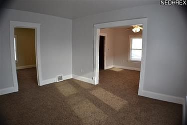 4th image of 1606 Hopkins Ave