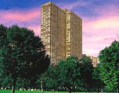655 W Irving Park Rd APT 915, Chicago, IL, 60613