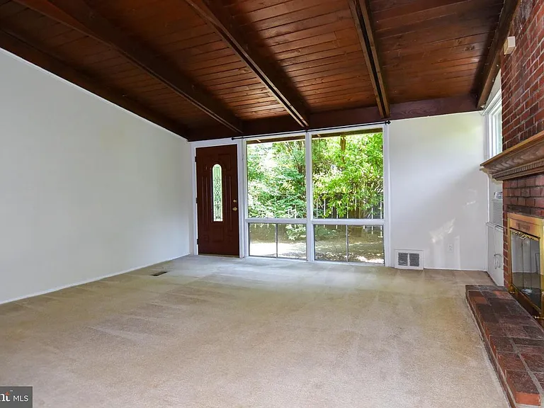 3415 Gallows Rd — Photo 9