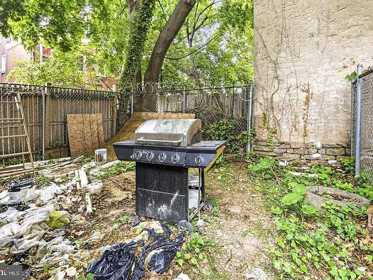 5663 Boyer St — Photo 15
