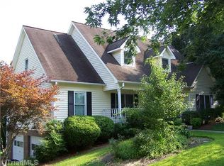 7171 Blackmoor Rd, Kernersville, NC 27284