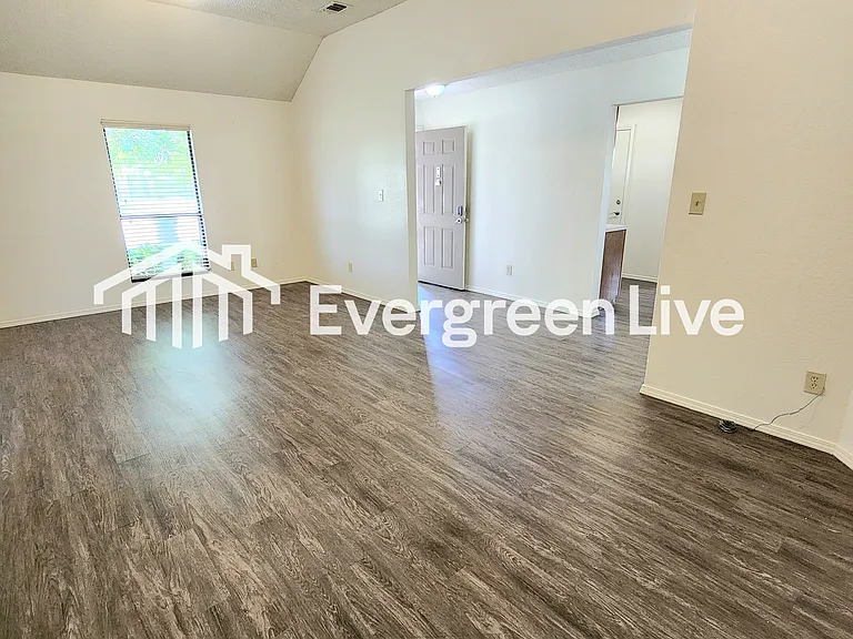 2240 Zuni Ct — Photo 5