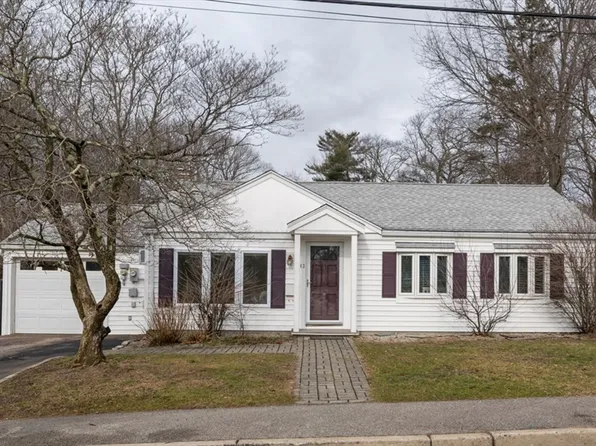 43 Woodedge Ave, Braintree, MA 02184