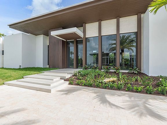 4th image of 11781 NW 15th Street