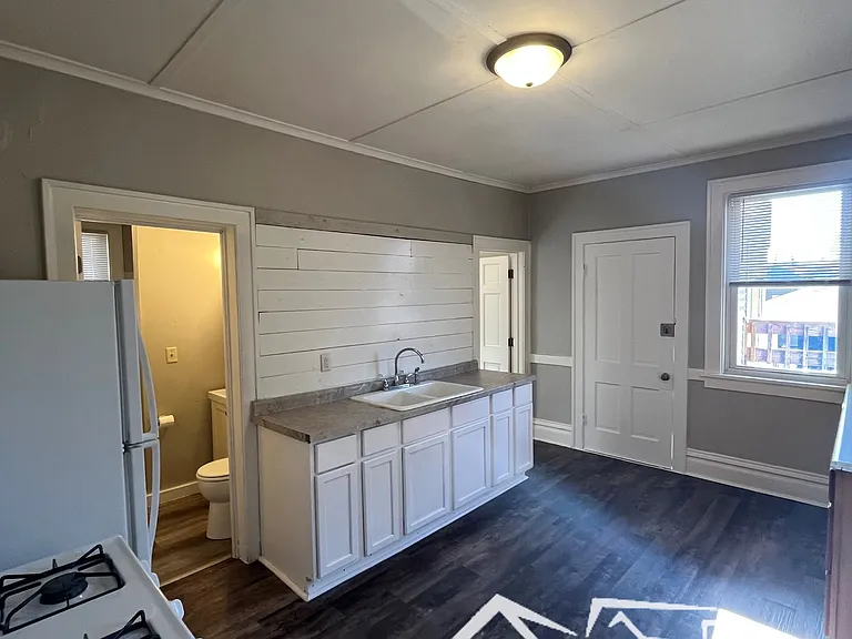 629 Ceape Ave #1 — Photo 7