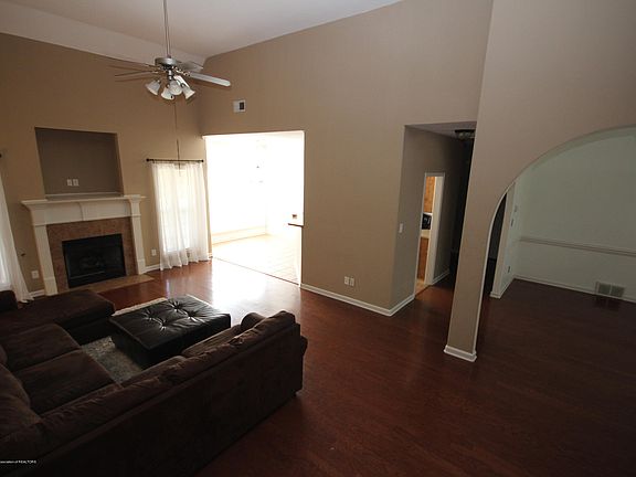 4th image of 4908 Rosebrook Cir