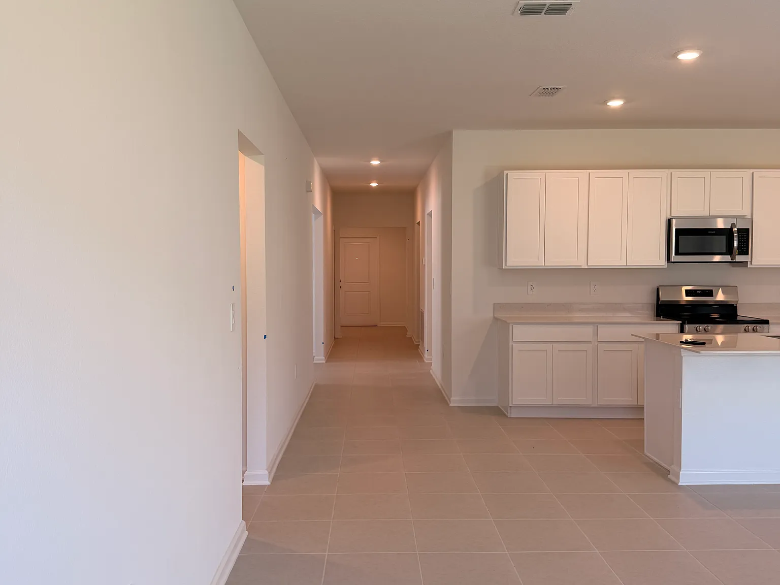4 bed, 2174 sqft, $2,500 — Photo 3