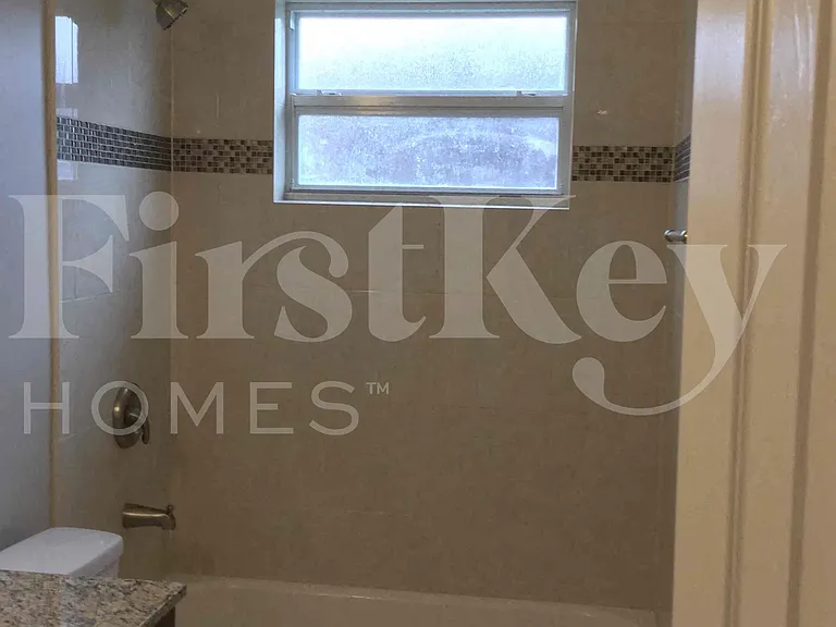 6521 Roosevelt St — Photo 18