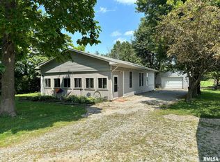 2376 County Road 940 N, Flora, IL 62839