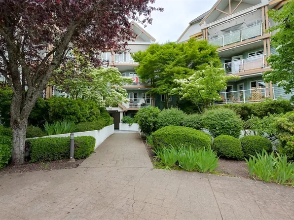 490 Marsett Pl #306, Saanich, BC V8Z 7J1