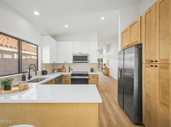 9751 W MCRAE Way, Peoria, AZ 85382