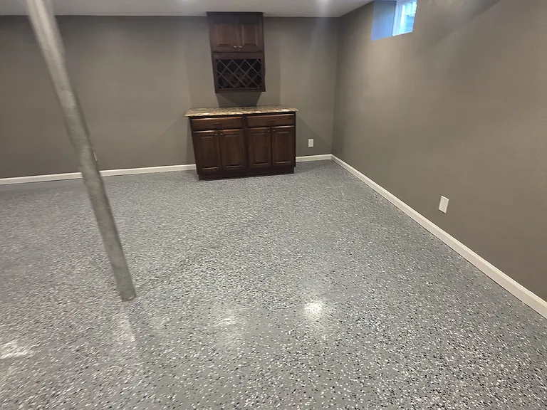 11505 N River Rd — Photo 15