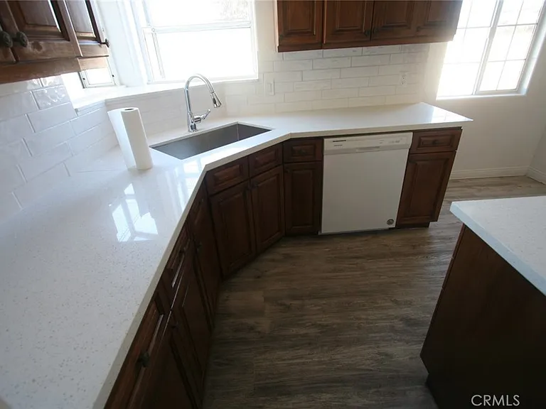 9968 Daines Dr — Photo 8