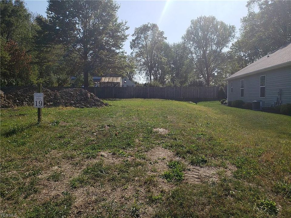 2nd image of 113 Gerhart Ln