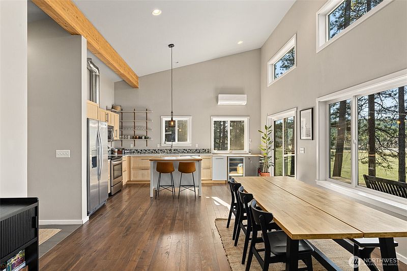 5th image of 5910 Teanaway Road