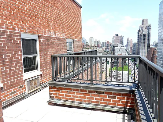 Rented by Stonehenge NYC LLC | media 8