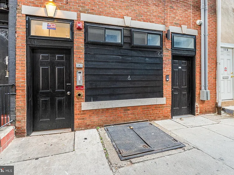 1153 N Front St #1R — Photo 27