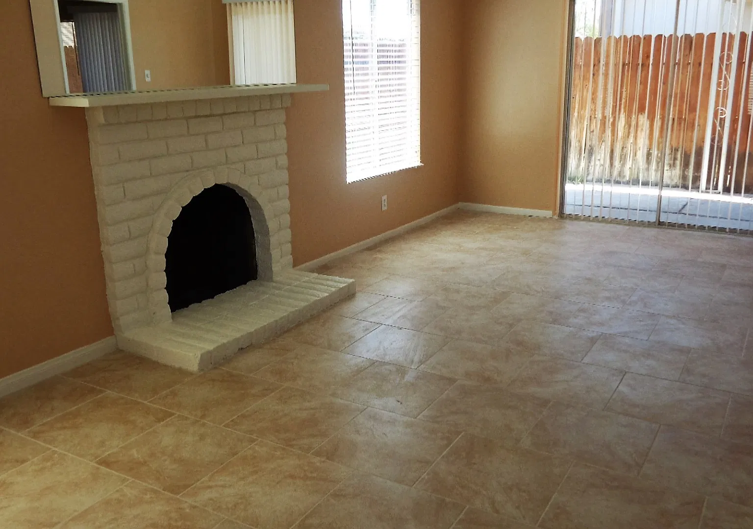 2 bed, 1152 sqft, $1,295 — Photo 4