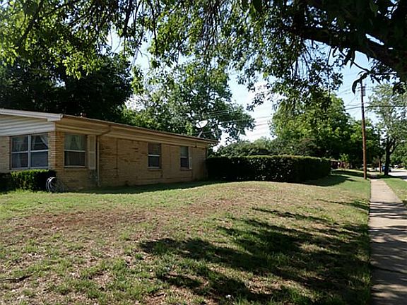 2nd image of 1501 Park Pl