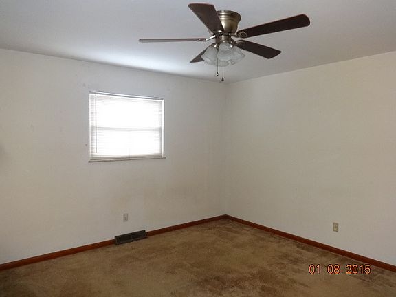 5th image of 873 Byron Ave