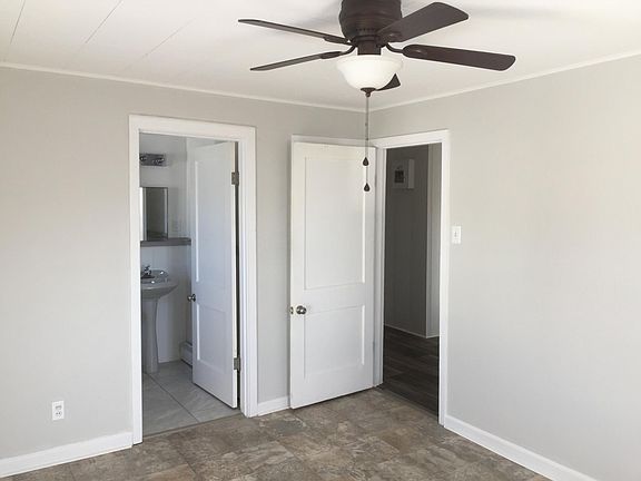 2nd image of 10581 Business Highway 21 APT D